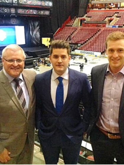 董方卓的职 董方卓的职